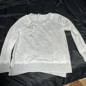Women’s pullover sweatshirt
